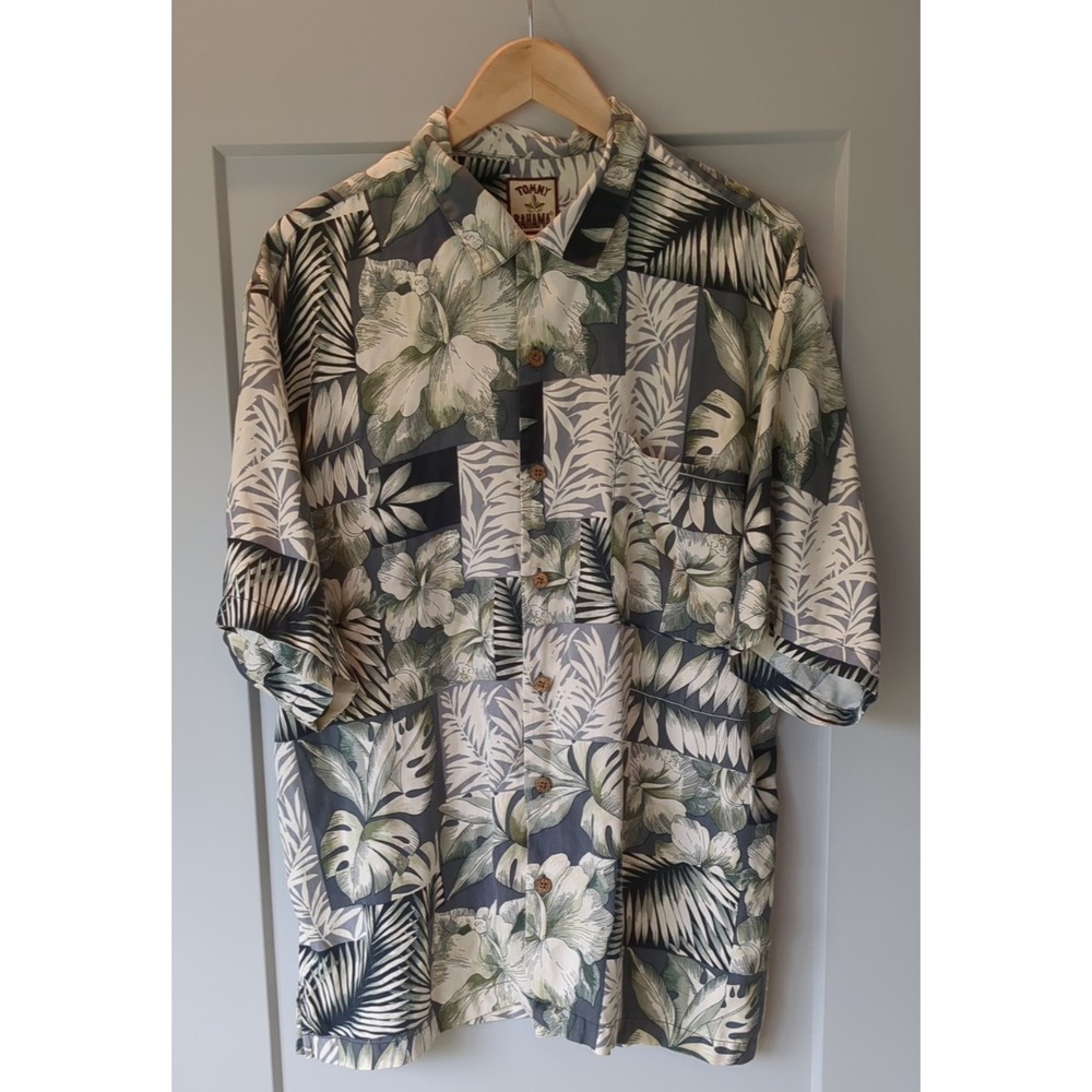 Vintage Tommy Bahama 100% Silk Hawaiian Floral Fauna S/S Shirt Floral Men Size L